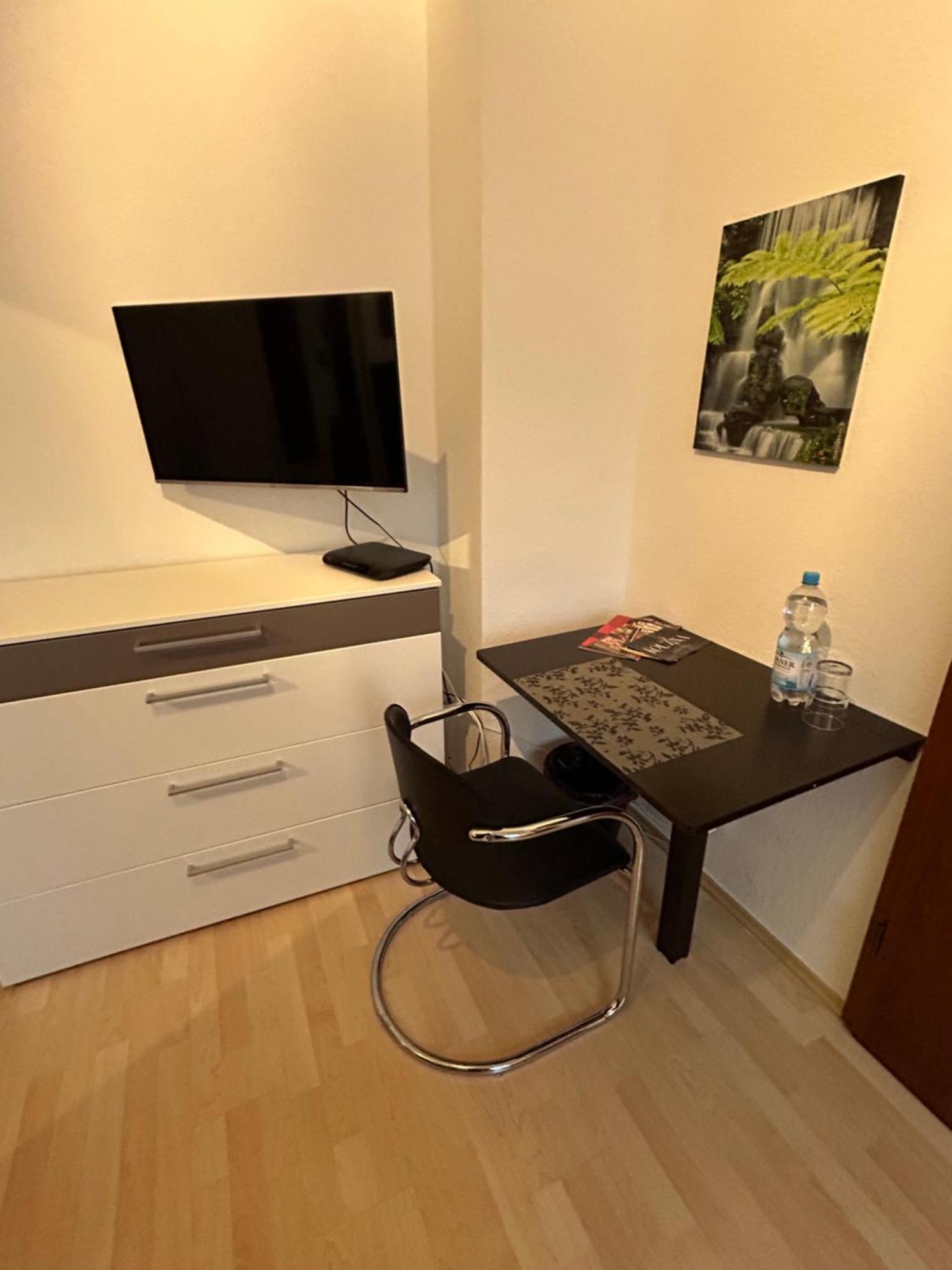 Privatzimmer Haus Gruenewald Золинген Екстериор снимка